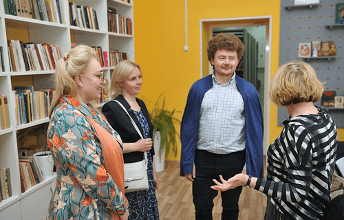 Павел Карпухин, Елена Велена, Углич, Библиотека, благотворительность